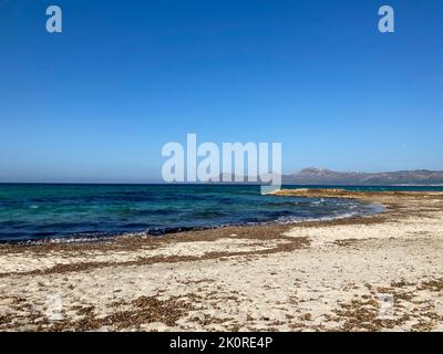 Balearen, Mallorca, Spanien: 03-07-2021: Schöner Strand Playa de Formentor und Soller, Palma Mallorca, Spanien Stockfoto