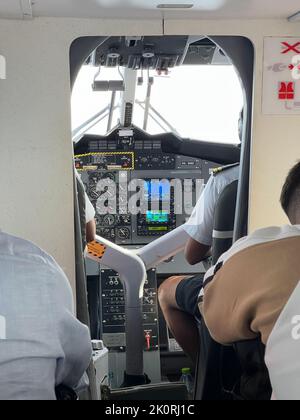 Teilansicht des Cockpits eines Wasserflugzeugs auf den Malediven. Stockfoto