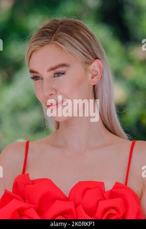 Die englische Schauspielerin Vanessa Kirby bei den Internationalen Filmfestspielen in Venedig 79 2022. Ankunft in Lido. Venedig (Italien), 7.. September 2022 Stockfoto