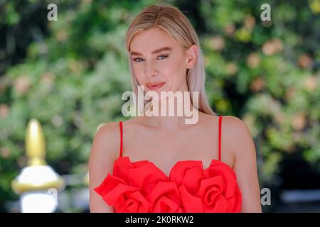 Die englische Schauspielerin Vanessa Kirby bei den Internationalen Filmfestspielen in Venedig 79 2022. Ankunft in Lido. Venedig (Italien), 7.. September 2022 Stockfoto