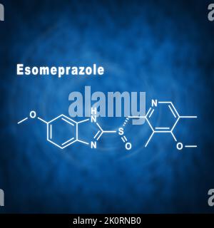 Esomeprazol, reduziert Magensäure strukturelle chemische Formel auf blauem Hintergrund Stockfoto