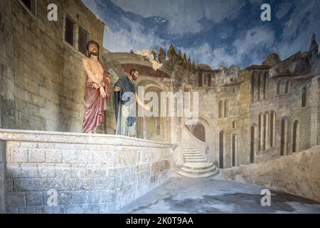 Pilates Praetorium Chapel Innere Szene im Heiligtum von Bom Jesus do Monte - Braga, Portugal Stockfoto