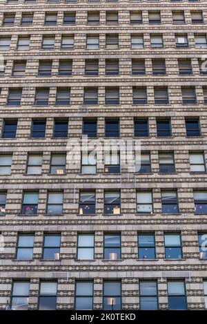 Fassade eines Bürogebäudes im Loop-Bereich, Chicago, Illinois, USA Stockfoto