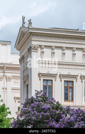 Das Hauptgebäude der Universität Lund an einem Sommertag Stockfoto