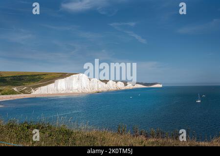 Blick auf den Seven Sisters Country Park an einem sonnigen Sommernachmittag, East Sussex, England Stockfoto