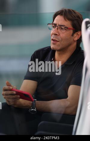 Turin, Italien. 13. September 2022. Manuel Rui Costa SL Benfica-Präsident reagiert, als er das Training im Juventus-Stadion in Turin unterstützt. Bilddatum: 13.. September 2022. Bildnachweis sollte lauten: Jonathan Moscrop/Sportimage Kredit: Sportimage/Alamy Live News Stockfoto