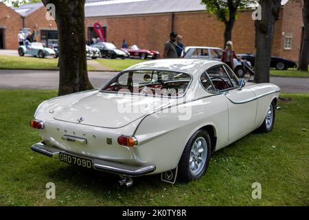 1966 Volvo P1800 ‘ORO 709D’ wird auf der Juni-Scramble im Bicester Heritage Center am 19.. Juni 2022 ausgestellt Stockfoto