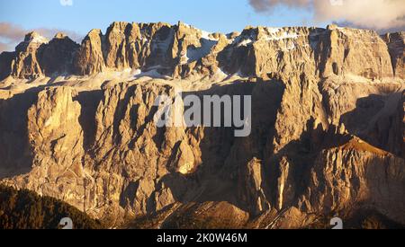 Abendansicht der Sella gruppe oder Sellagruppe, Südtirol, Dolomiten, Italien Stockfoto