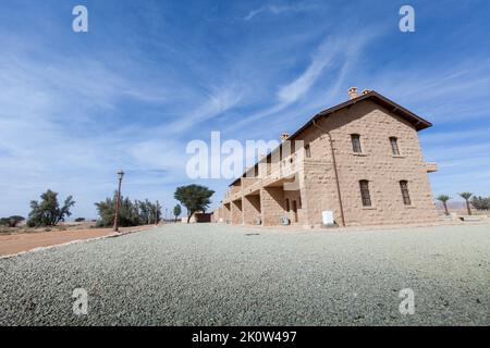 Al Ula, Saudi-Arabien – restaurierter Hejaz-Eisenbahnzug, der vom Osmanischen Reich gebaut wurde Stockfoto