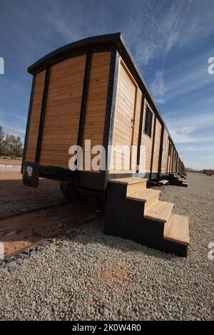 Al Ula, Saudi-Arabien – restaurierter Hejaz-Eisenbahnzug, der vom Osmanischen Reich gebaut wurde Stockfoto