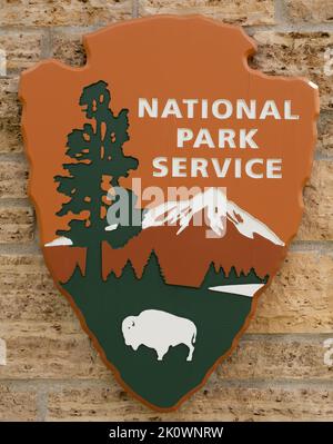 STILLWATER, MN, USA - 10. SEPTEMBER 2022: National Park Service Sign and Trademark Logo Stockfoto