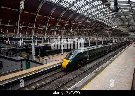 Britische Bahnklasse 802, Intercity Express-Zug am Bahnhof Paddington im Zentrum von London Stockfoto