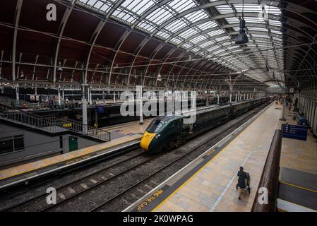 Britische Bahnklasse 802, Intercity Express-Zug am Bahnhof Paddington im Zentrum von London Stockfoto
