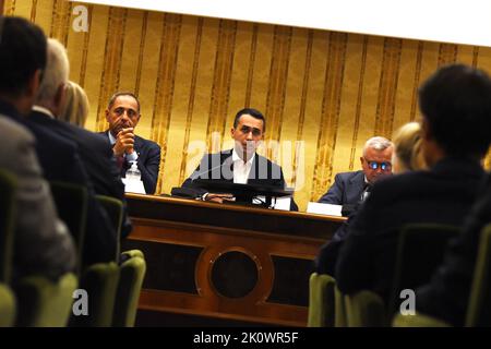 Neapel, Kampanien, Italien. 13. September 2022. Luigi Di Maio, Außenminister der italienischen Regierung, Vorsitzender der Partei Movimento Civico, spricht bei der Industriellen Union von Neapel. (Bild: © Pasquale Gargano/Pacific Press via ZUMA Press Wire) Stockfoto