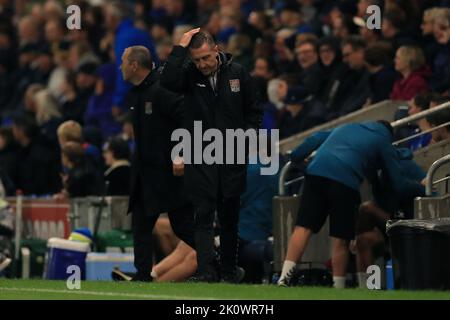 Merton, Großbritannien. 13. September 2022. Northampton Town Manager, Jon Brady gesehen während des Sky Bet League 2 Spiels AFC Wimbledon gegen Northampton Town im Cherry Red Records Stadium, Merton, Großbritannien, 13.. September 2022 (Foto von Carlton Myrie/News Images) in Merton, Großbritannien am 9/13/2022. (Foto von Carlton Myrie/News Images/Sipa USA) Quelle: SIPA USA/Alamy Live News Stockfoto