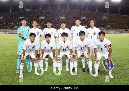 Das Team der japanischen Mannschaftsgruppe posiert vor dem Asiencup-Qualifikationsspiel der Gruppe C 2023 zwischen Laos 0-4 Japan im New Laos National Stadium in Vientiane, Laos, am 12. September 20 2022. Quelle: AFLO/Alamy Live News Stockfoto