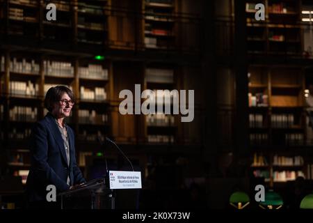 Laurence Engel, Präsidentin des BNF, spricht nach einem Besuch im Museum der neu renovierten Bibliotheque Nationale de France (Nationalbibliothek) in Paris vor der Wiedereröffnung des Richelieu-Standorts der Bibliotheque nationale de France am 17. September 2022 nach mehr als zehn Jahren Renovierung. Foto von Aurelien Morissard/ABACAPRESS.COM Stockfoto