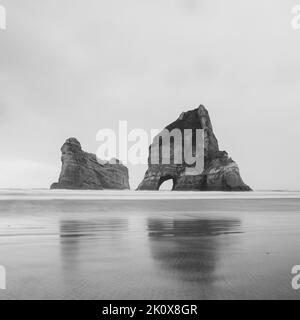 Felsformation am Wharariki Beach, Golden Bay, Neuseeland Stockfoto