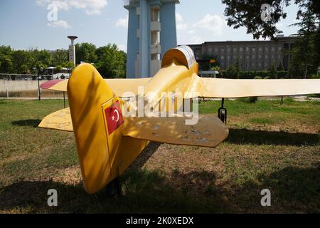 ANKARA, TURKIYE - 05. JUNI 2022: Türkische Luftfahrtvereinigung THK-15 im Museum der türkischen Luftfahrtvereinigung Stockfoto
