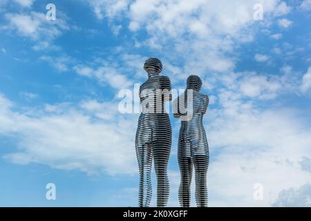 Batumi Georgia 25. Juni 2017: Bewegte Skulptur Ali und Nino am Ufer in Batumi. Sehenswürdigkeiten in Batumi. Stockfoto