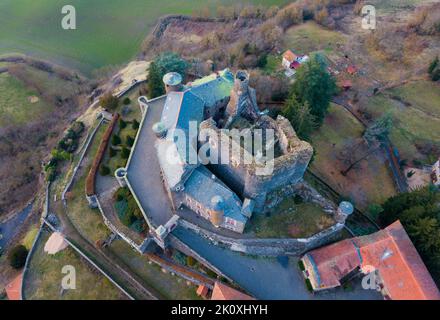 Luftaufnahme von Chateau de Bouzols, Frankreich Stockfoto