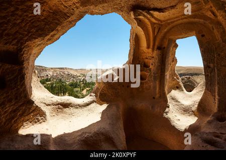 Häuser in den Fels gehauen. Ilhara. Selime Dorf, Kappadokien, Türkei Stockfoto