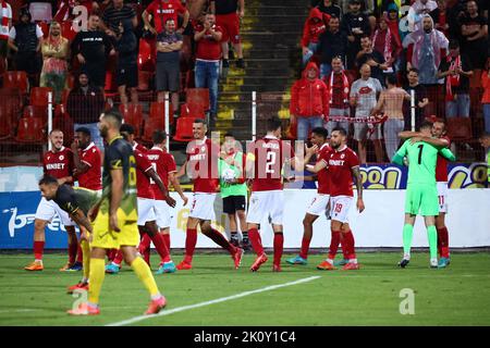 Sofia, Bulgarien - 28. Juli 2022: Das CSKA Sofia-Team feiert nach dem Tor beim Qualifikationsspiel der UEFA Europa Conference League zwischen den beiden Stockfoto