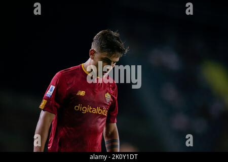 RomaÕs der argentinische Stürmer Paulo Dybala schaut während der Serie A Fußballspiel zwischen Empoli und AS Roma im Carlo Castellani Stadium Empoli, Norditalien, am 12. September 2022. Stockfoto