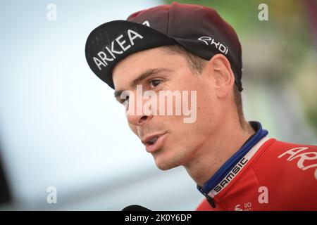 Namur, Belgien. 14. September 2022. Der Franzose Warren Barguil von ARKEA-Samsic beim Start des eintägigen Radrennens Grand Prix de Wallonie (199,6km) von Blegny zur Citadelle de Namur, in Namur, Mittwoch, 14. September 2022. BELGA FOTO DAVID STOCKMAN Kredit: Belga Nachrichtenagentur/Alamy Live News Stockfoto