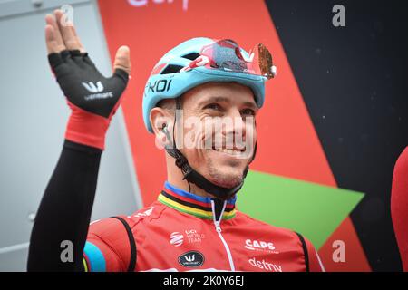 Namur, Belgien. 14. September 2022. Der Belgier Philippe Gilbert von Lotto Soudal beim Start des eintägigen Radrennens Grand Prix de Wallonie (199,6km) von Blegny zur Citadelle de Namur, in Namur, Mittwoch, 14. September 2022. BELGA FOTO DAVID STOCKMAN Kredit: Belga Nachrichtenagentur/Alamy Live News Stockfoto