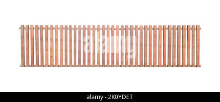 Brauner Holzzaun isoliert auf einem weißen Hintergrund enthalten Clipping Pfad. Holzzaun mit vertikalen Planken Stockfoto