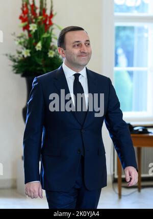 Berlin, Deutschland. 14. September 2022. Der georgische Premierminister Irakli Garibashvili kommt zu Gesprächen mit Präsident Steinmeier ins Schloss Bellevue. Quelle: Bernd von Jutrczenka/dpa/Alamy Live News Stockfoto