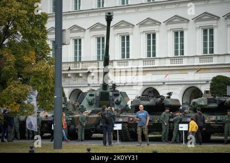 Warschau, Polen. 13. September 2022. Der Turm einer selbstfahrenden Panzerhaubitze der Polsih-Armee AHS KRAB ist am 13. September 2022 in der Nähe des Pilsudski-Platzes in Warschau, Polen, zu sehen. (Foto von Jaap Arriens /Sipa USA) Quelle: SIPA USA/Alamy Live News Stockfoto