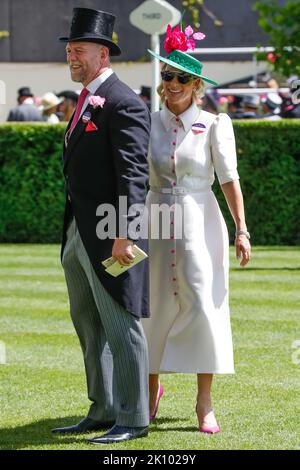 Ascot, Großbritannien. 17.. Juni 2022. Zara Phillips, Prinzessin Anne, Prinzessin Royal und Mike Tindall besuchen Royal Ascot 2022 Quelle: Independent Photo Agency/Alamy Live News Stockfoto