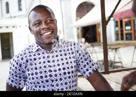 Edward Mukiibi, ein in Uganda geborener Landwirt, Erzieher und Sozialunternehmer, wurde zum Präsidenten von Slow Food ernannt. Turin, Italien - September 2022 Stockfoto