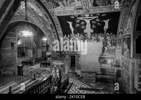 Alte päpstliche Basilika von San Francesco von Assisi. Kunst und Religion. Stockfoto