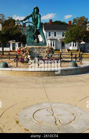Das Fisherman's Memorial in Gloucester. Massachusetts ehrt und erinnert sich an die Fischer der Stadt, die getötet wurden, als ihre Fischerboote versanken Stockfoto
