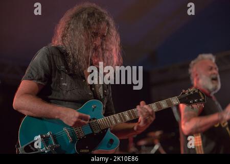 Die Piazza Lucio Dalla (Nervi-Baldachin) wurde am 13. September 2022 für die Ramblers der Stadt Modena in Bologna, Italien, beleuchtet. (Foto von Carlo Vergani/Pacific Press/Sipa USA) Stockfoto