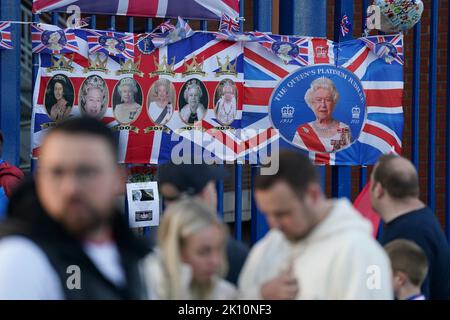 Tribute in der Nähe des Ibrox Stadions, Glasgow, nach dem Tod von Königin Elizabeth II. Am Donnerstag, dem 8. September 2022. Bilddatum: Mittwoch, 14. September 2022. Stockfoto