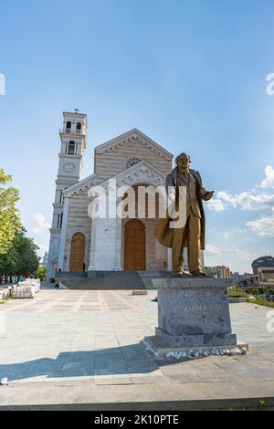 Pristina, Kosovo - Juli 2022: Mutter Teresa Kathedrale in Pristina, Kosovo. Die Kathedrale der Heiligen Mutter Teresa ist eine römisch-katholische Kathedrale Stockfoto