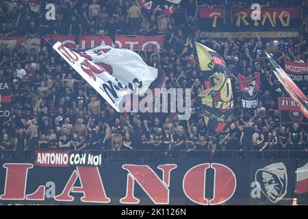 Mailand, Italien. 14. September 2022. MAILAND, ITALIEN - 14. SEPTEMBER: Die Fans von Mailand werden während des UEFA Champions League-Spiels der Gruppe E zwischen dem AC Mailand und Dinamo Zagreb im Giuseppe-Meazza-Stadion am 14. September 2022 in Mailand, Italien, gesehen. Foto von Marko Lukunic/Pixsell Credit: Pixsell Foto- und Videoagentur/Alamy Live News Stockfoto