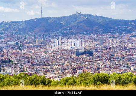 Luftaufnahme des Stadtzentrums von Barcelona vom Mount Montjuic aus, Spanien, Katalonien. Stockfoto