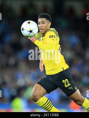 London, Großbritannien. 14. September 2022. Fußball: Champions League, Gruppenphase, Gruppe G, Matchday 2, Manchester City - Borussia Dortmund im Etihad Stadium. Jude Bellingham von Borussia Dortmund in Aktion. Kredit: Stringer/dpa/Alamy Live Nachrichten Stockfoto