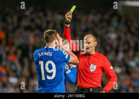 14. September 2022, Glasgow, Großbritannien. Der FC Rangers spielte den FC Napoli im Ibrox-Stadion der Rangers, Glasgow, Schottland, Großbritannien, in der Champions League Group Stage. Der Schiedsrichter von Antonio Maten Lahoz aus Spanien. Kredit: Findlay / Alamy Live Nachrichten Stockfoto