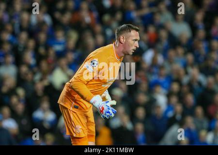 14. September 2022, Glasgow, Großbritannien. Der FC Rangers spielte den FC Napoli im Ibrox-Stadion der Rangers, Glasgow, Schottland, Großbritannien, in der Champions League Group Stage. Der Schiedsrichter von Antonio Maten Lahoz aus Spanien. Kredit: Findlay / Alamy Live Nachrichten Stockfoto