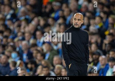 Manchester, Großbritannien. 14. September 2022. Manchester Citys Manager Pep Guardiola reagiert während des UEFA Champions League Group G-Spiels zwischen Manchester City und Borussia Dortmund am 14. September 2022 in Manchester, Großbritannien. Quelle: Xinhua/Alamy Live News Stockfoto