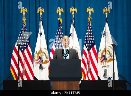 Buffalo, Usa. 14. September 2022. Satish Tripathi, Präsident der University of Buffalo, spricht am Mittwoch, den 14. September 2022, vor Vizepräsident Kamala Harris in Buffalo, New York. Foto von Malik Rainey/UPI Credit: UPI/Alamy Live News Stockfoto