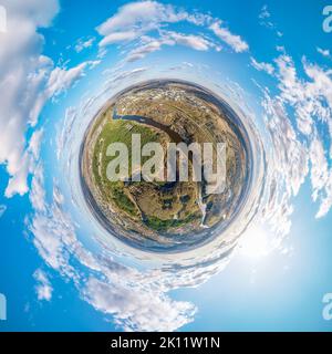 Zusammenfluss der Flüsse Iset und Kamenka in der Stadt Kamensk-Uralskiy. Die Flüsse ISET und Kamenka, Kamensk-Uralskiy, Swerdlowsk, Uralgebirge, Stockfoto