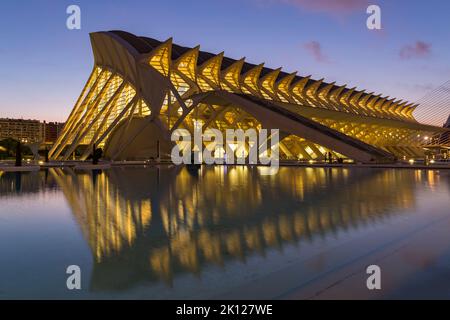 Museu De Les Ciencies, das Wissenschaftsmuseum Príncipe-, in der Stadt der Künste und Wissenschaften in Valencia, Spanien, im September Stockfoto