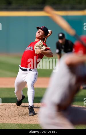 CLEVELAND, OH - 14. SEPTEMBER: James Karinchak (99) liefert am 14. September 2022 im Progressive Field in Cleveland (Ohio) einen Platz während eines MLB-Spiels gegen die Los Angeles Angels. (Foto: Joe Robbins/Image of Sport) Stockfoto